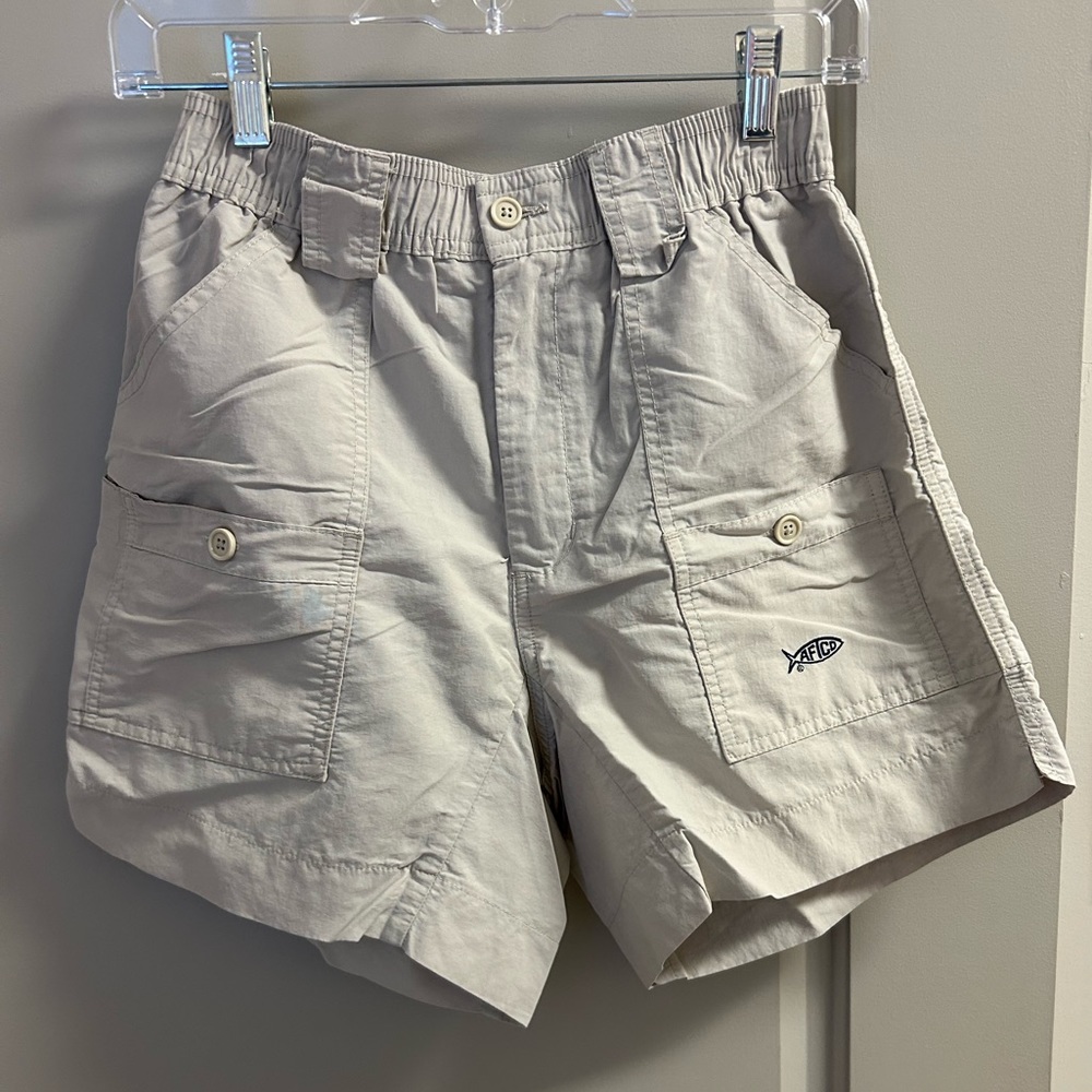 Men’s Aftco 30w, 6in inseam, light khaki shorts